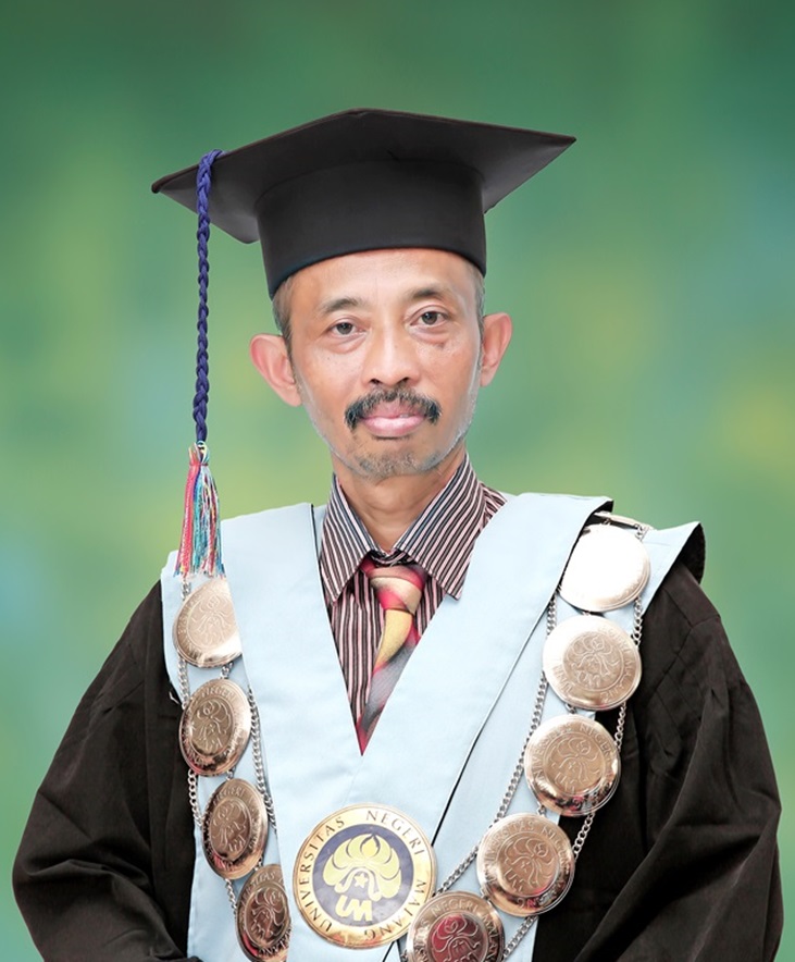 Prof. Dr. M. E. Winarno, M.pd.